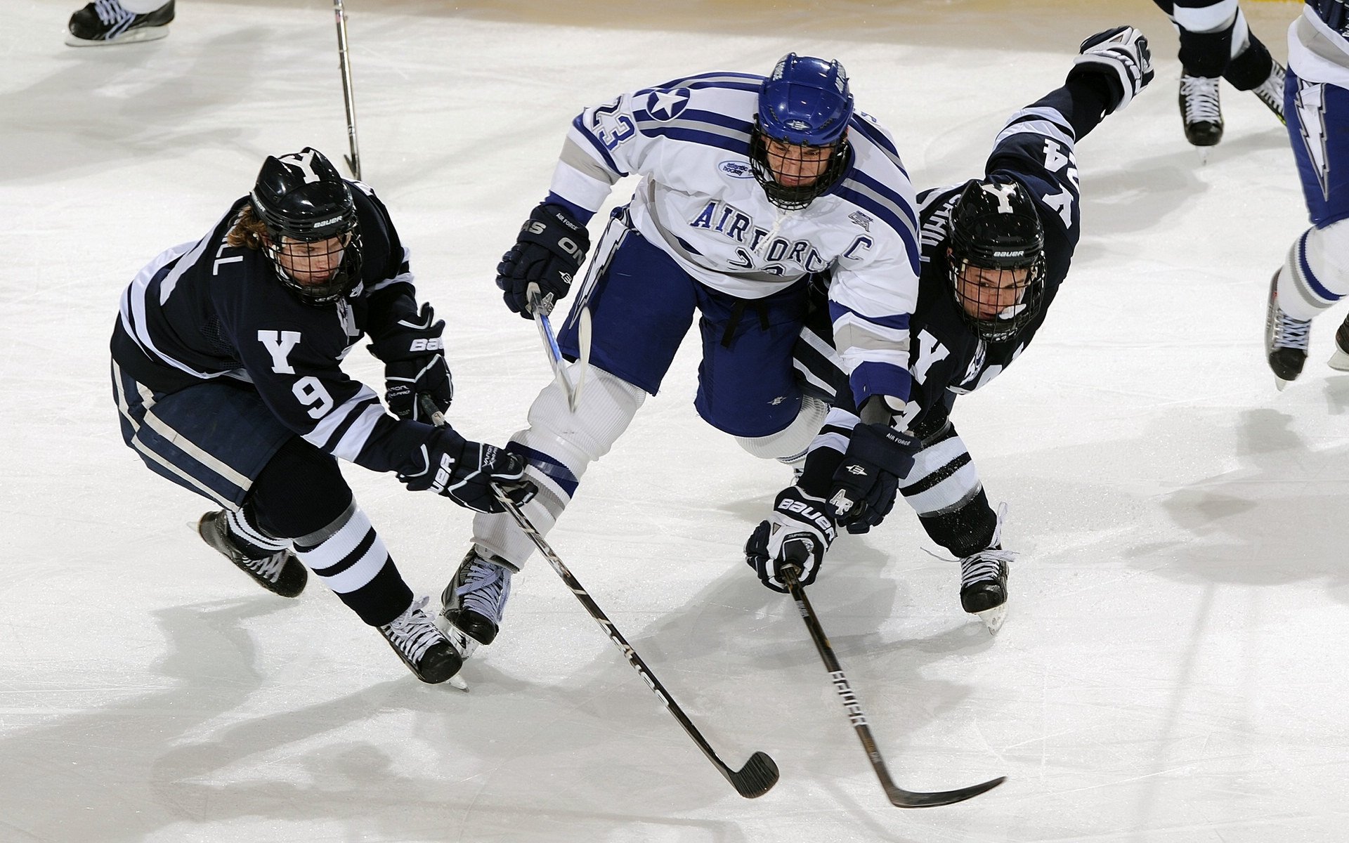 法甲：巴黎圣日耳曼3-0完胜里尔，姆巴佩状态火热，巴黎圣日耳曼续约姆巴佩